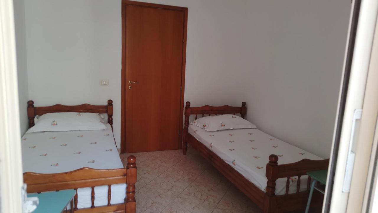 Home Vlore Bagian luar foto